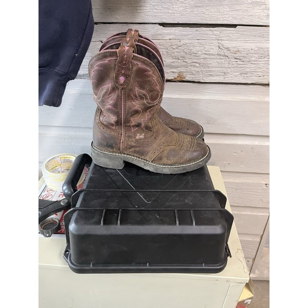 Justin Gypsy Women’s Size 6B Brown Leather Pink Embroidery Western Boots L9903